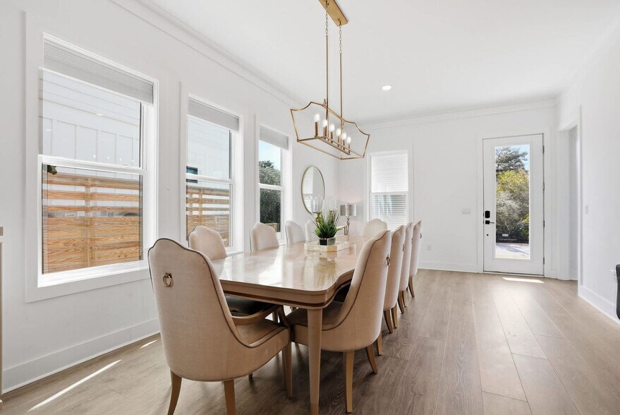 Building Photo - 120 Dune Dr