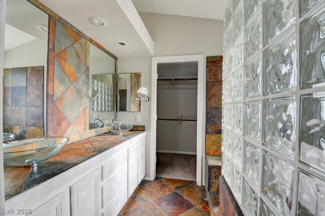 Building Photo - 3733 Horseshoe Mesa St