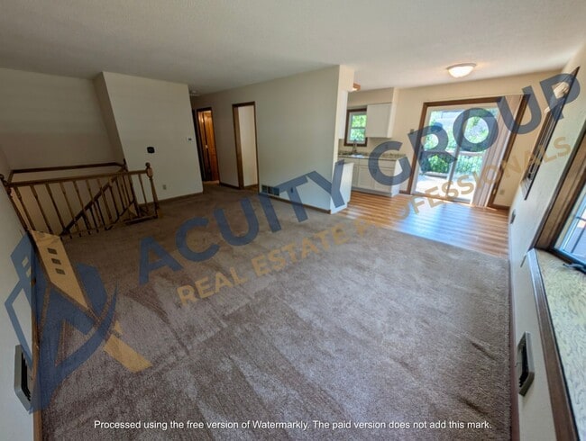 Building Photo - 10207 Pilgrim Ln N