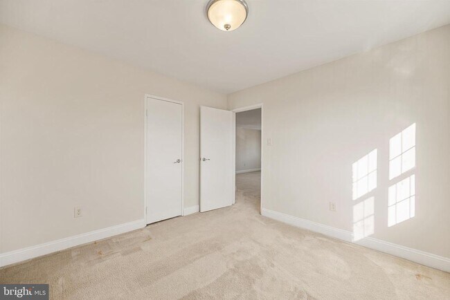 Building Photo - 5310 8th Rd S