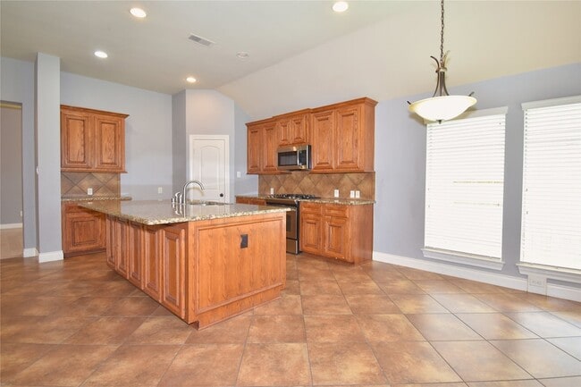 Building Photo - 13611 Summer Cloud Ln