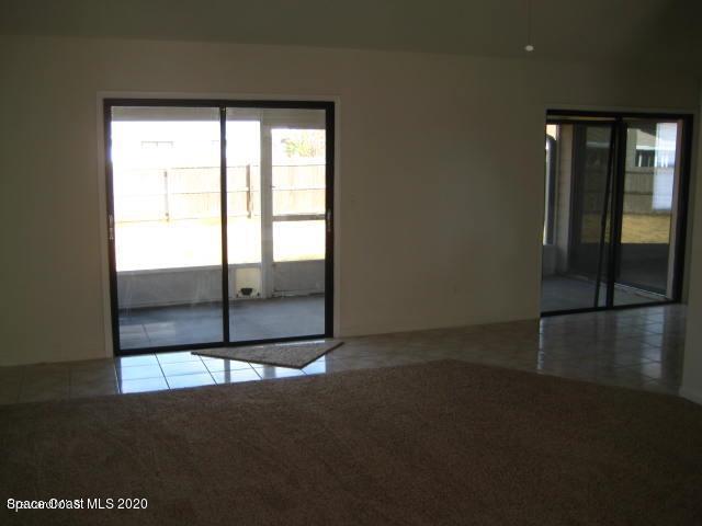 Building Photo - 319 Emerson Dr NW