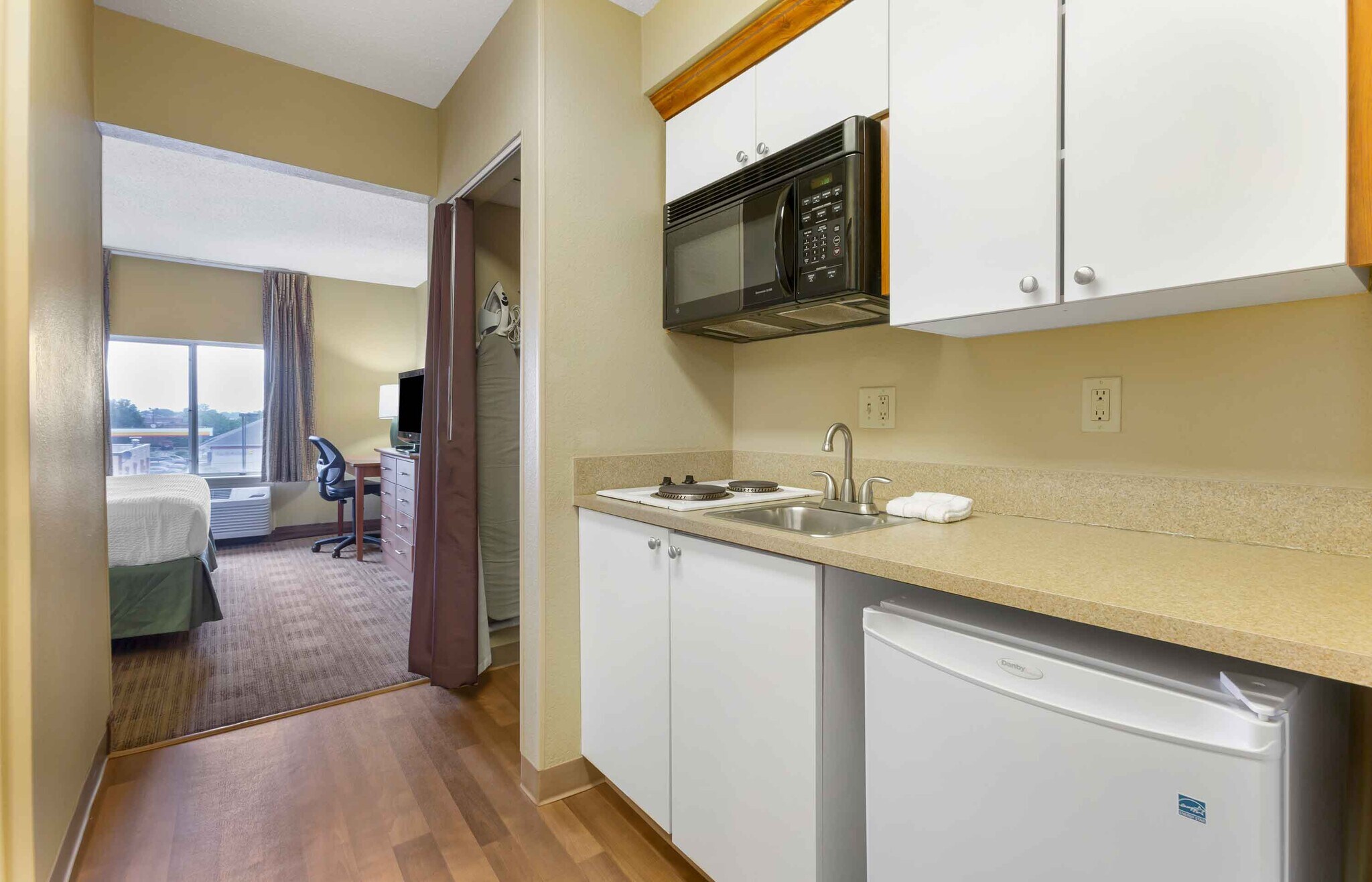Building Photo - Furnished Studio-Findlay - Tiffin Avenue