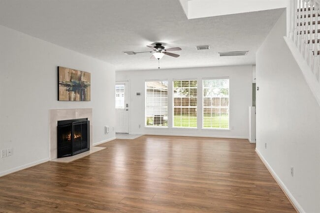 Building Photo - 10206 Jockey Club Dr