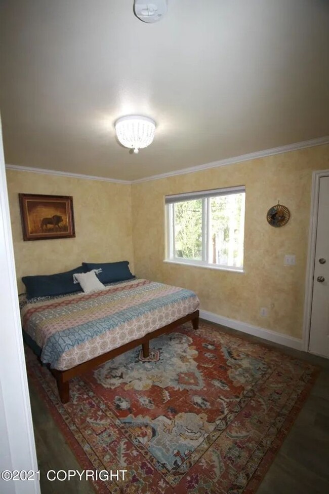Building Photo - 3 Bedroom South Anchorage Townhouse!