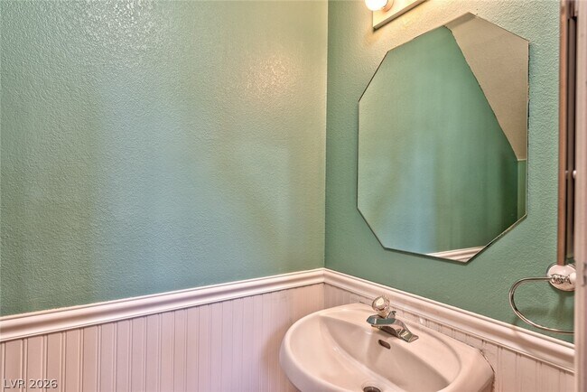 Building Photo - 5920 Greenery View Ln