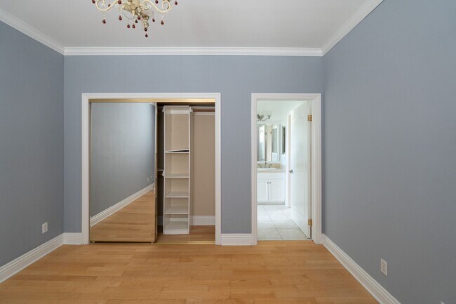 Building Photo - 8240 Sheffield Rd