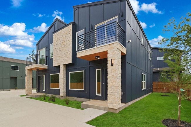 Building Photo - New Build Ready for Move In!