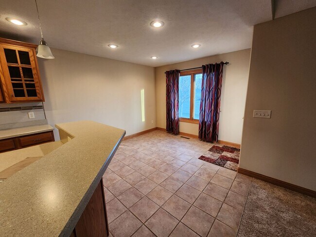 Building Photo - 4021 Sandalwood Drive