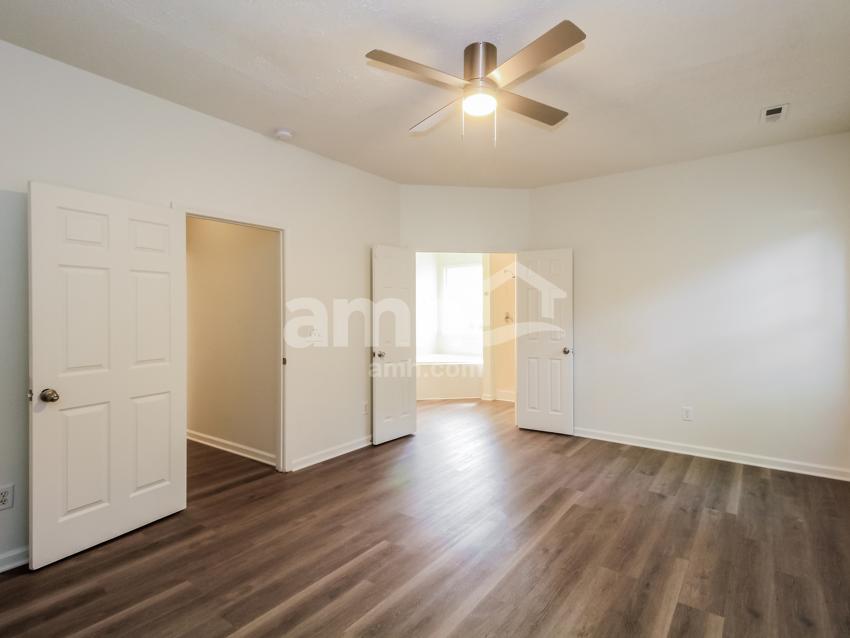 Building Photo - 117 Delham Ct