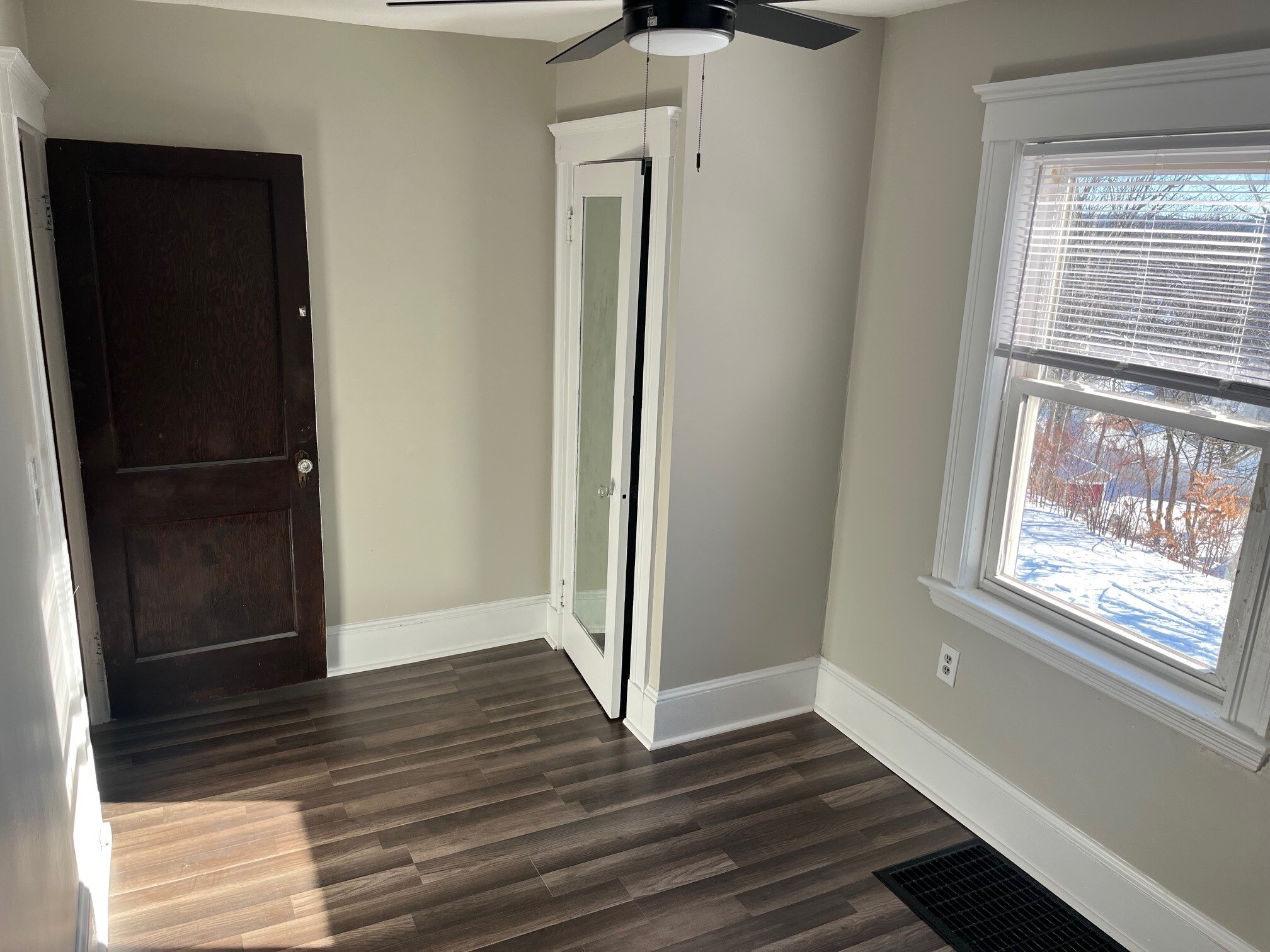 bedroom #1 - 162 Montvale Ave