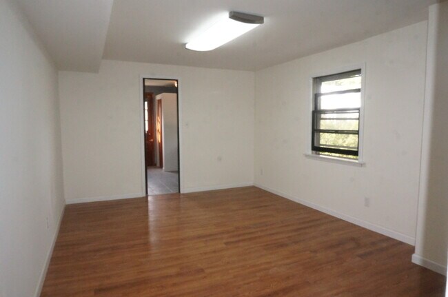 Building Photo - 28 Belmont Dr