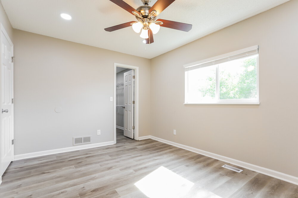 Building Photo - 19690 E Bates Dr