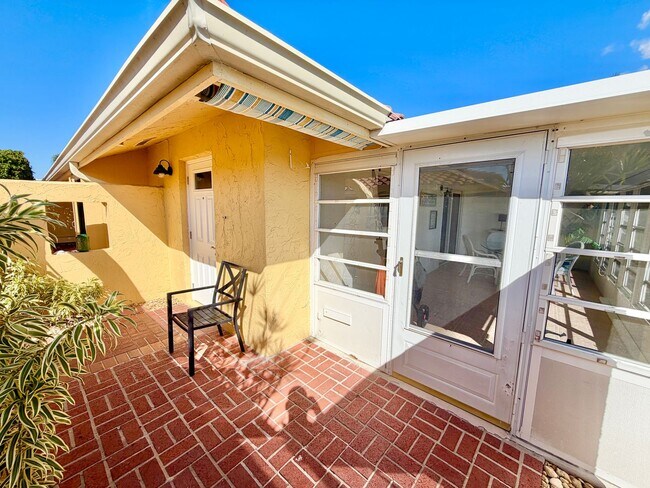 Building Photo - ** GLADES COUNTRY CLUB ** 2 BED / 2 BATH - VILLA - BUNDLED GOLF MEMBERSHIP - ANNUAL RENTAL