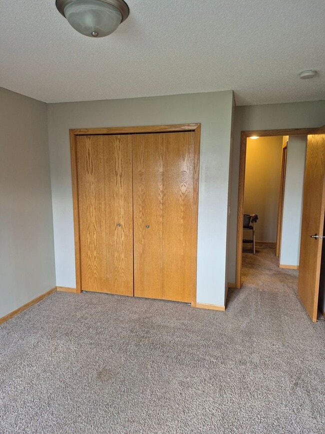 Building Photo - 13174 Meadowood Curve