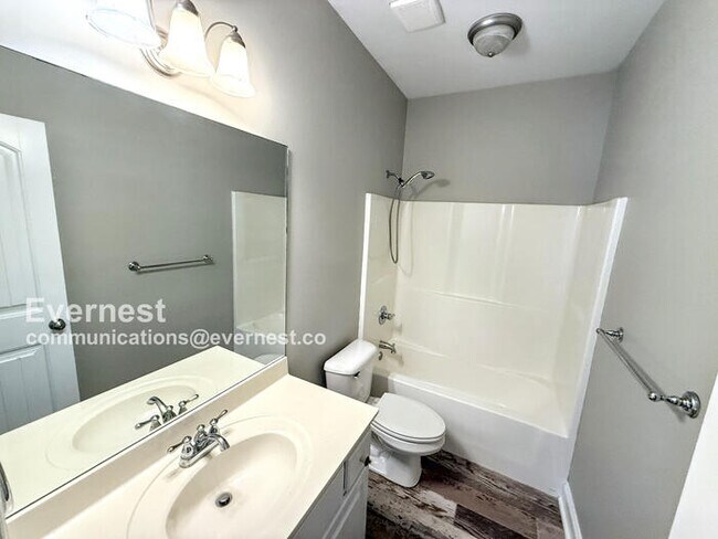 Building Photo - 255 Earl Owens Dr
