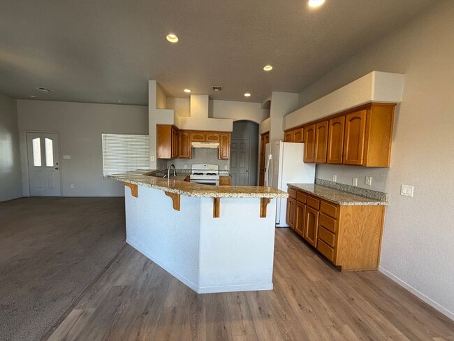 Building Photo - 3 BED 2 BATH IN YUMA EAST!