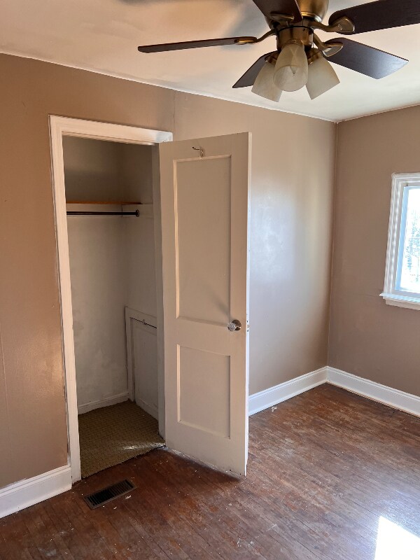 Building Photo - 7004 Clover Ln