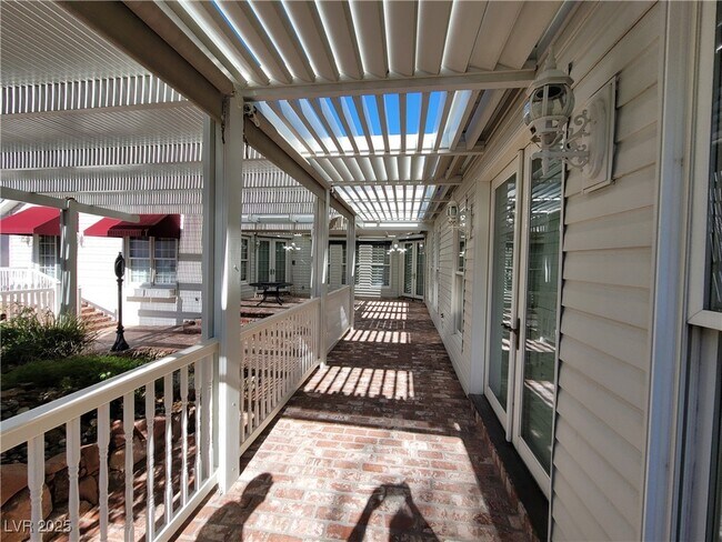 Building Photo - 5110 N Valadez St