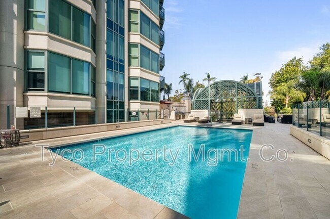 Building Photo - 2500 Sixth Ave