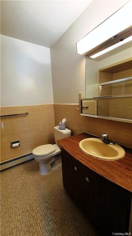 Building Photo - 52 Medallion Rd