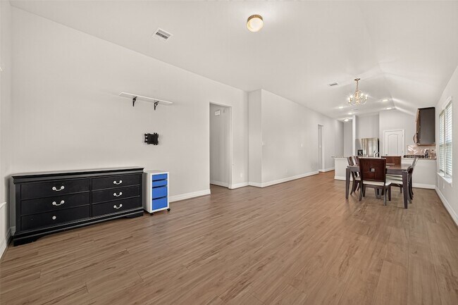 Building Photo - 7423 Sunlit Hbr Dr