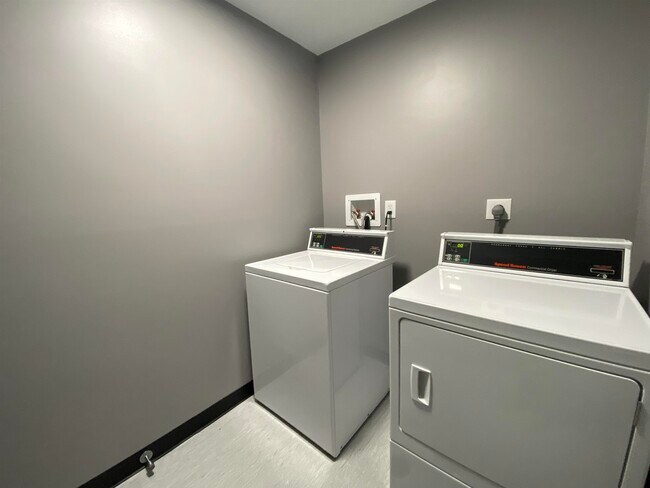 Building Photo - 145 Eastern Ave