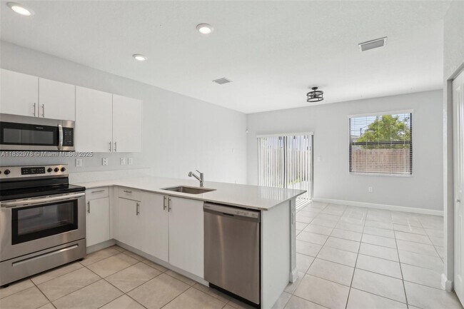 Building Photo - 28625 SW 132nd Ct