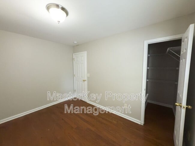 Building Photo - 2915 Skybrook Ln