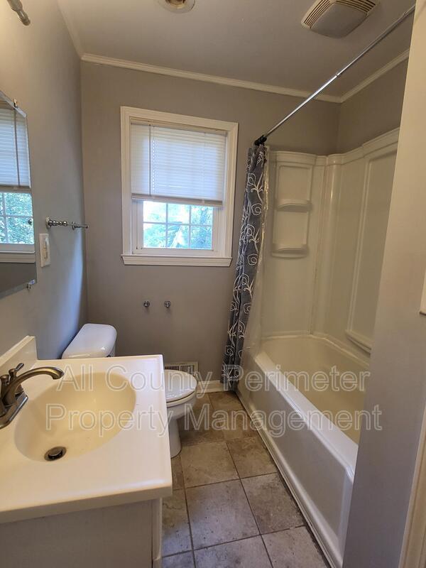 Building Photo - 2759 Ellenwood Cir