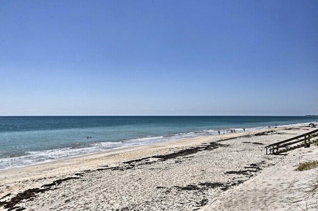 Building Photo - 4410 Jimmy Buffett Mem Hwy