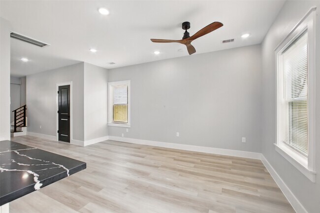 Building Photo - 4719 Mallow St