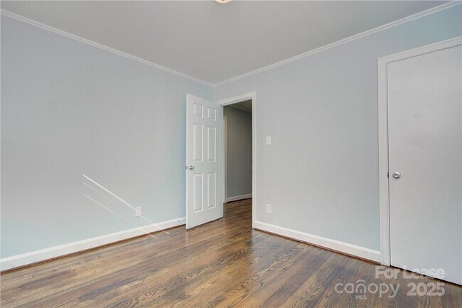 Building Photo - 308 Seneca Pl