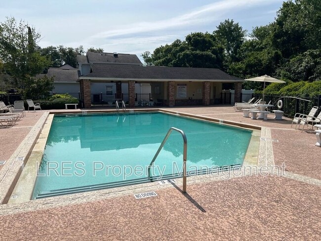Building Photo - 1605 Slash Pine Pl