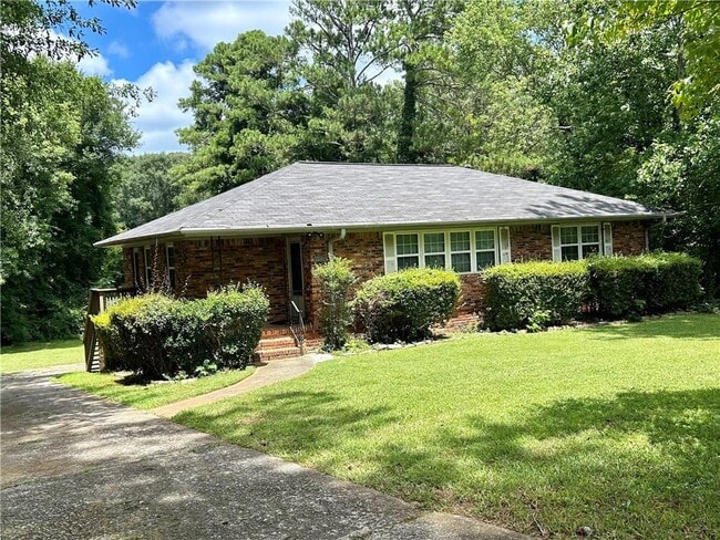 Primary Photo - 482 Plantation Rd SW