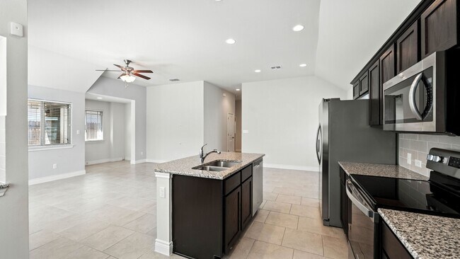 Building Photo - 490 Nautical Lp