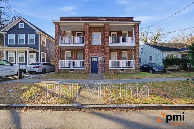 Building Photo - 703 W 29th St