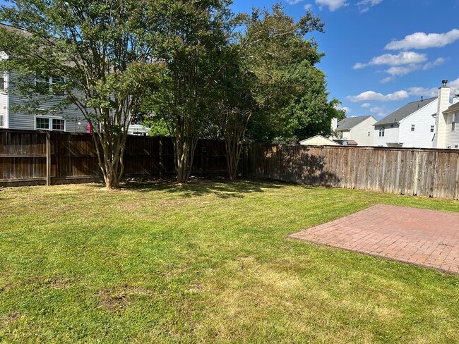 Building Photo - 5018 Huntclub Chase