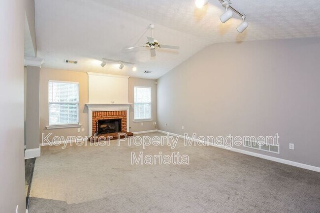 Building Photo - 1393 Treewood Trail