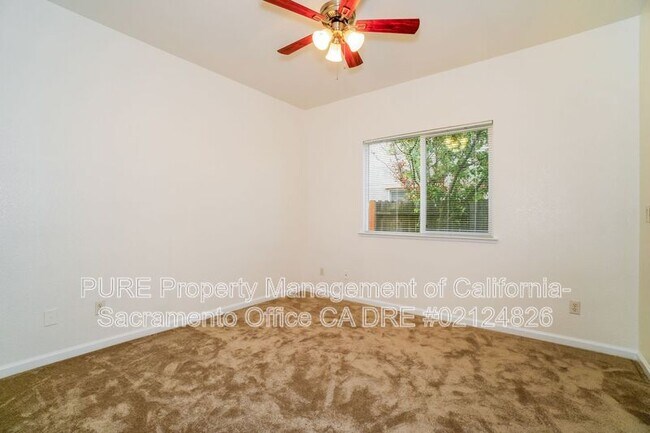 Building Photo - 2011 Misty Meadow Dr