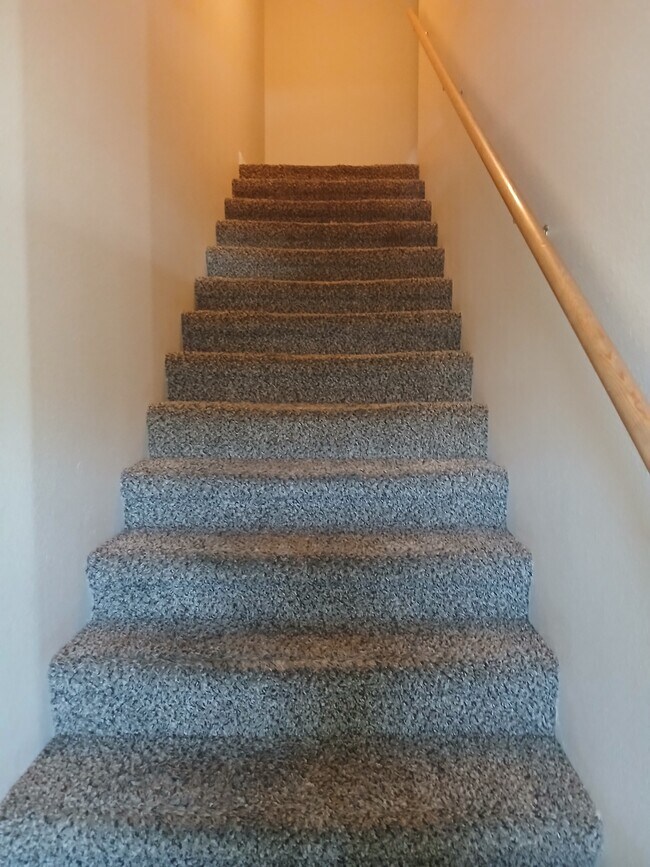 Building Photo - 510 S Poplar St