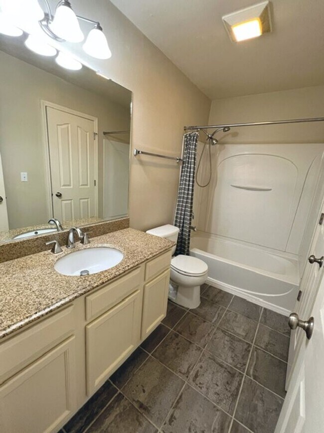 Building Photo - Spacious and Bright Eagle River Home with a Gorgeous View!