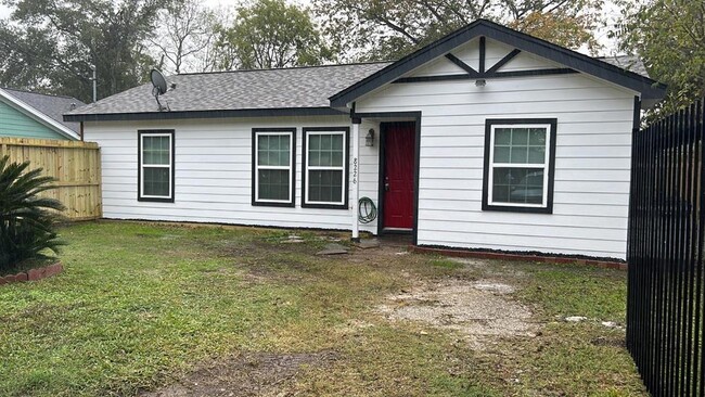 Primary Photo - 8226 Darlington Dr