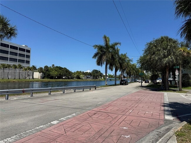 Building Photo - 16450 Miami Dr