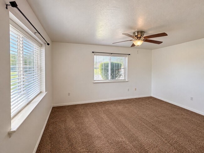 Building Photo - 1303 W 1480 N St