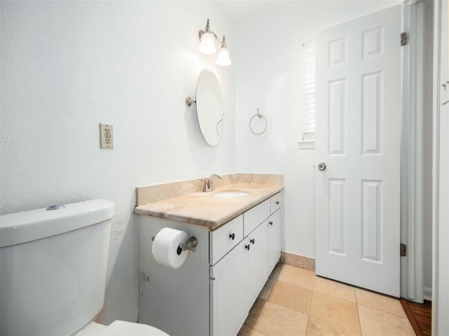 Building Photo - 6440 Olympia Dr