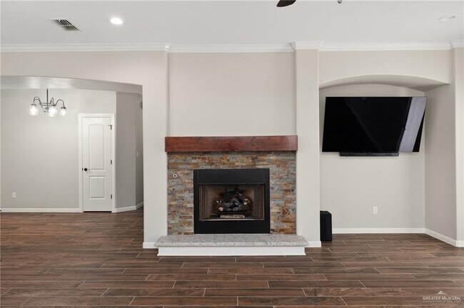 Building Photo - 26 Amistad Cir