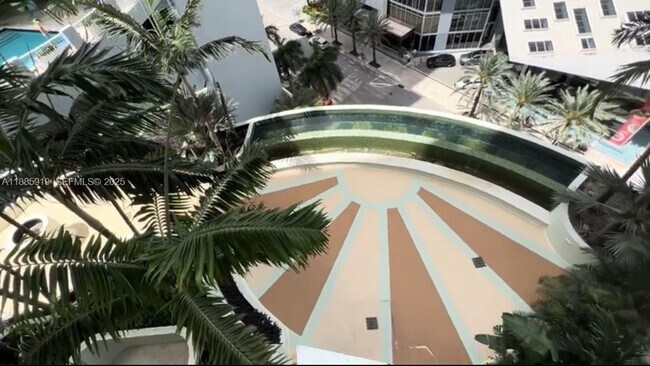 Building Photo - 218 SE 14th St