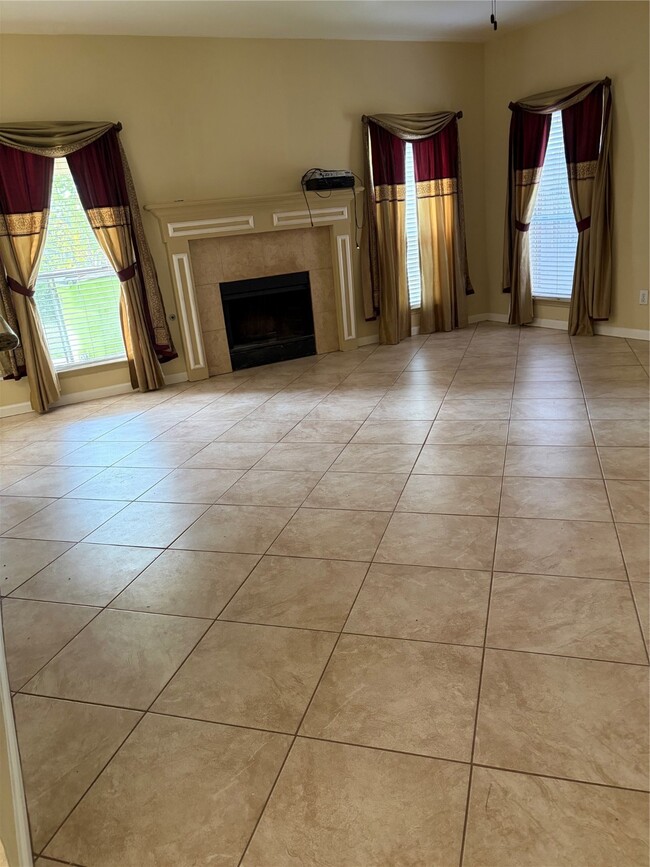 Building Photo - 1222 Bluestone Dr