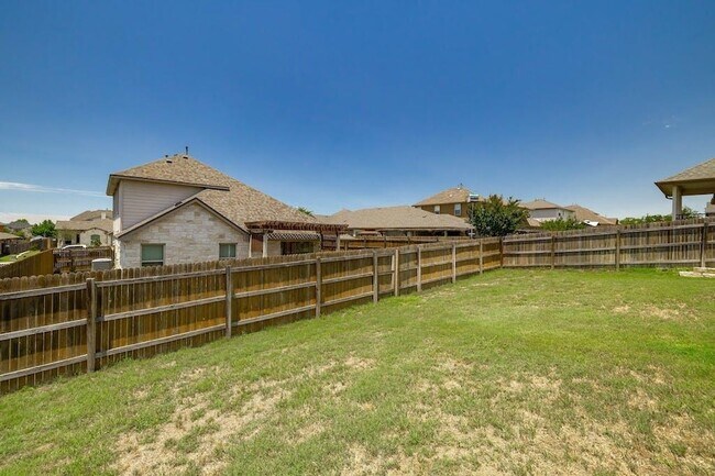 Building Photo - 421 Tula Trail